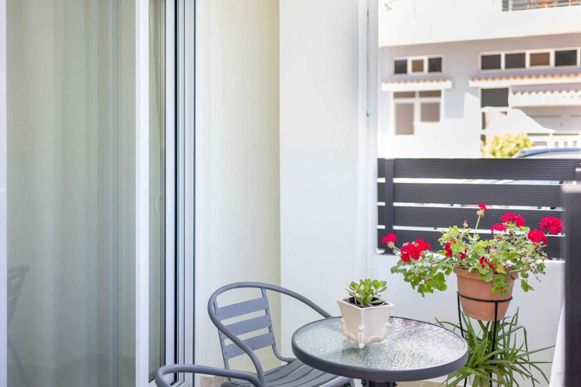 Pagani Urban - Premium Private Apartment Каламата Екстериор снимка